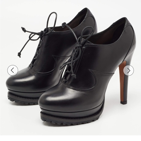 Alaia Black Leather Lace Up Platform Booties Size 37.5 - Picture 1 of 16